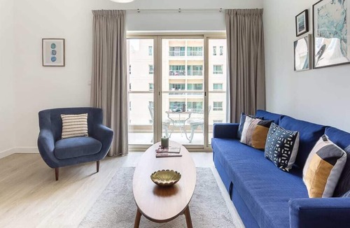 The Greens Apartment | Bright and Beautiful 1BR Apartment in The Greens!
