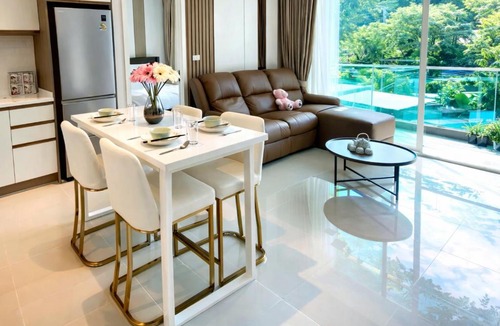 Phuket Apartment | Bright Modern 2BR Condo Near Central with Pool, Gym & Mountain View
