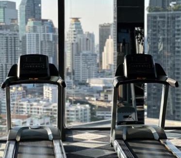 Sukhumvit Apartment | BTS Thonglor Luxury 35sqm Condo with Pool & Sauna