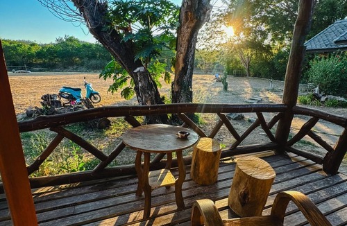 Mae Hi Cabin | Cabin In Pai with River view with AC