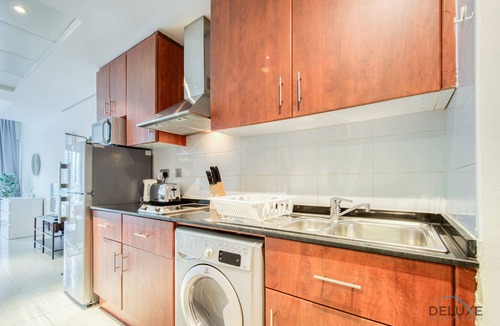 Jumeirah Lake Towers Apartment | Calm Studio at Lake View Tower JLT by Deluxe Holiday Homes