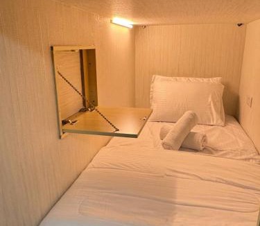 Business Bay Hotel | Capsule Room in Business Bay Near Downtown