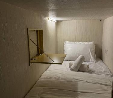 Business Bay Hotel | Capsule Room in Business Bay Near Downtown