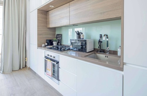 Jabal Ali 2 Apartment | Captivating 2BR in Dubai Marina with Canal Views