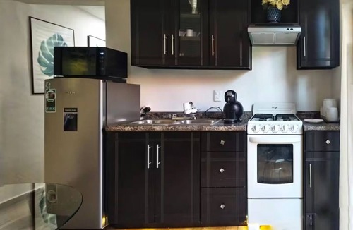 Metepec House | Casa Bugambilia. Downtown. Metepec. Parking. WiFi.