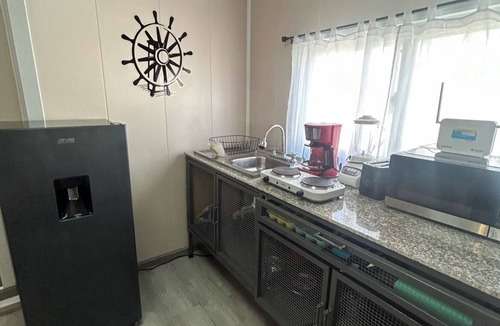 Barra de Navidad House | Casa-contenedor con Alberca de 12 Mts, ¡a 6 Minutos de la Playa!