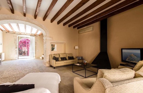 Buger Villa | Casa Florit