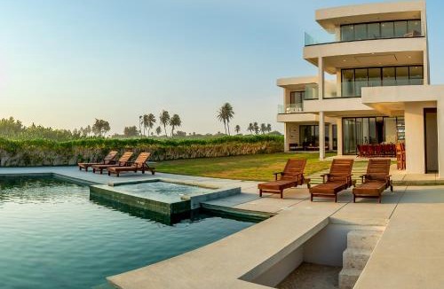 Acapulco House | Casa La Terca, 9BR Beachfront Estate with Private Pool, Ocean View & Beach Access