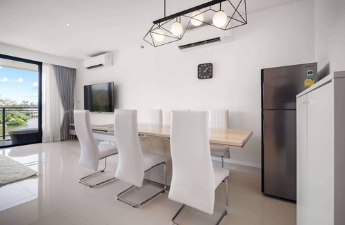 Bang Tao Condo | Cassia Residences 3BR B Lake side