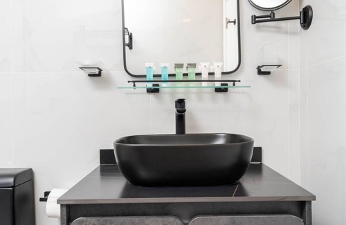 Al Quoz 4 Apartment | Central 1bdr - Al Quoz - Al Khail Height
