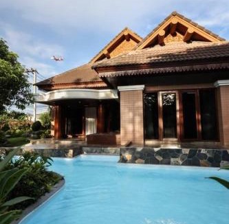 Su Thep Villa | Chamber’ 64 private pool villa
