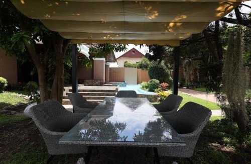 Su Thep Villa | Chamber’ 64 private pool villa