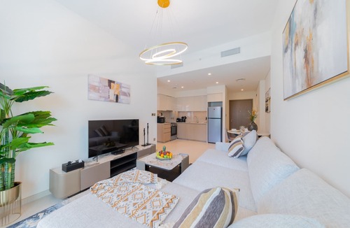 Downtown Dubai Apartment | Charming 1BR Apt at Downtown