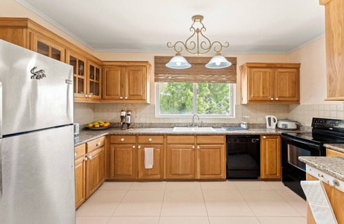 Fitts Village Condo | CHARMING 2 BEDROOM CONDO WITH SPECTACULAR WEST COAST SUNSET VIEW