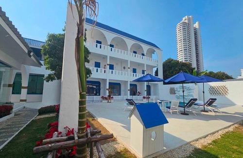 Na Chom Thian House | Charming Double Stay | Relax in Seaside Style
