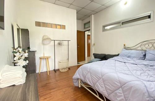 Sena Nikhom Villa | Cheap house 7min next to BTS Kasetsart , 5 bedroom