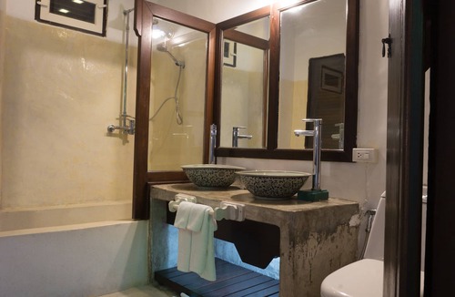 Pa Daet Hotel | Cheva Gallery Boutique Hotel