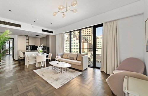 Jadaf Apartment | Chic 2BR | Close to Burj Khalifa, Dubai Mall & Creek