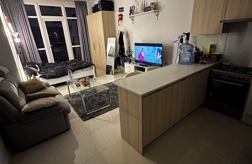 Jumeirah Village Circle Apartment | Chic apartment with fitness room and AC in enchanting Dubai