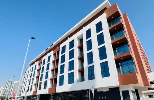 Jebel Ali House | Chic City Stay at JLT