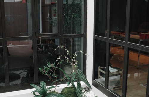 Phra Khanong Nuea House | Chic Ekkamai Escape Near BTS, Dining & Nightlife