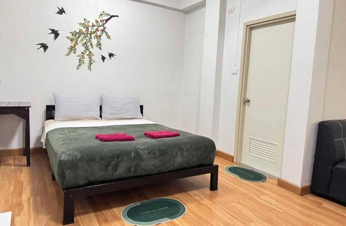 Chiang Mai House | Chic Standard DBL| Stylish Comfort at Centre Place