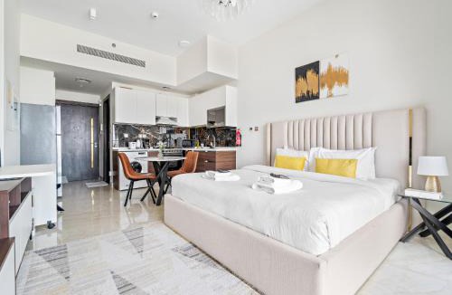 Al Barsha Apartment | Chic Studio Retreat in Jewelz Residence - Arjan 13