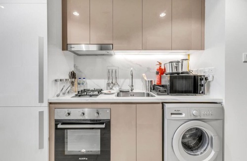 Nad Al Sheba Apartment | Chic Studio with Private Balcony