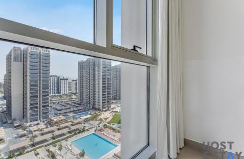 Dubai Apartment | Chic Urban 2BR at Collective 2