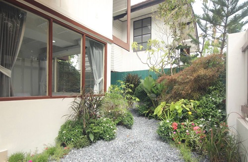 Phaya Thai House | City Center Home in Ari ❤ Chatuchak ☀ WiFi ☀ BTS☀Full Services