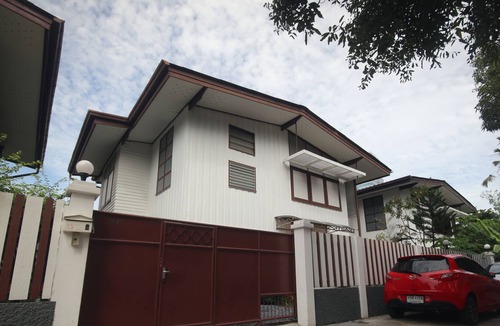 Phaya Thai House | City Center Home in Ari ❤ Chatuchak ☀ WiFi ☀ BTS☀Full Services