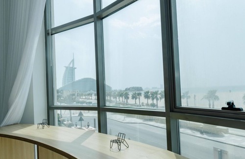 Jumeira 3 Villa | Cloud 9 Suite at Sunset Beach - Full Moon Villa