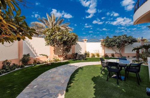 Jumeira 3 Villa | Cloud 9 Suite at Sunset Beach - Full Moon Villa