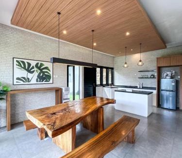 West Selemadeg Villa | Clover Cove Villa