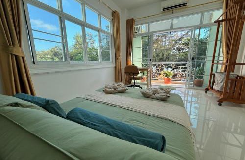 Ban Phe Apartment | Coastal Nomad Ocean View Stay - 1 or 2 Rooms