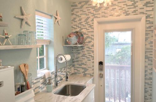 Central Naples Apartment | Coastal Studio Escape!
