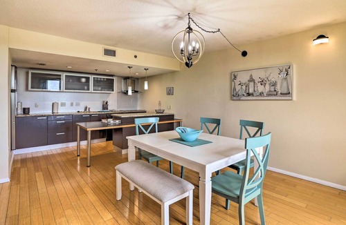 Clearwater Condo | Convenient Clearwater Condo < 4 Mi to Beach!