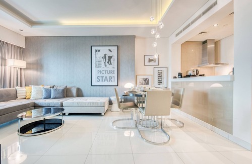 Business Bay Apartment | Cool Dubai Apt next Burj Khalifa & Design District