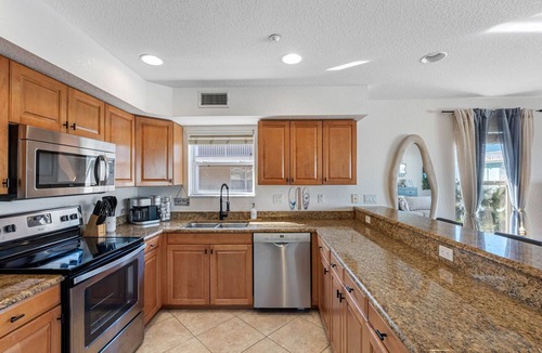 Indian Rocks Beach Condo | Corner Beach View, Heated Pool, Walkable Town Indian Rocks Beach, FL, Amenities
