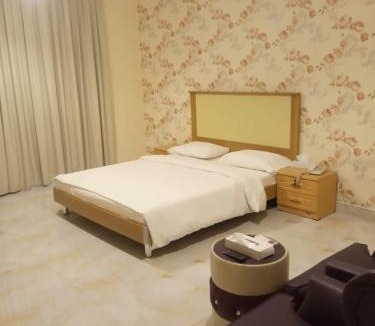 Rumailah Hotel | Corniche Palace Hotel