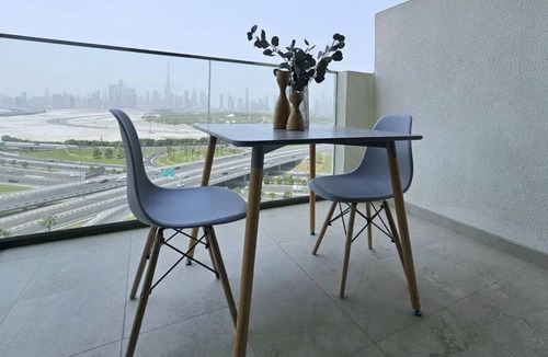 Jadaf Apartment | Cosy Studio in Azizi Creek Views