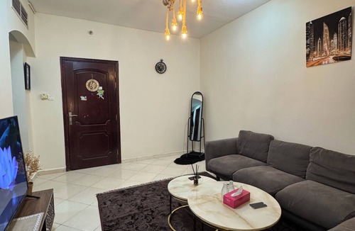 Al Sharq Apartment | Cozy 1-bedroom apartment in lovely Sharjah with WiFi, AC