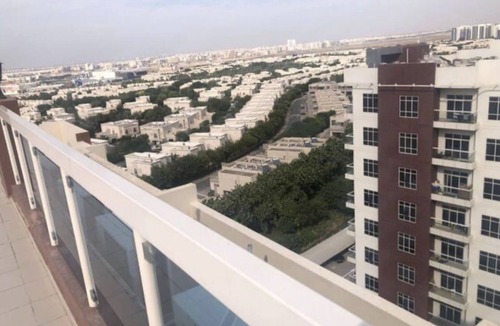 Dubai Apartment | Cozy 2 bedroom flat with Sauna, steaming, pool & others