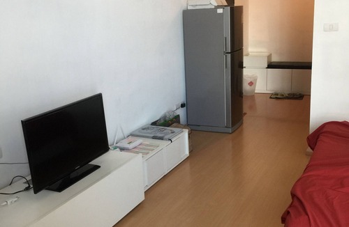 Ekkamai Condo | Cozy and clean studio bedroom