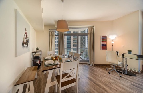 Dubai Marina Apartment | Cozy Apt With Balcony Near Dubai Marina Walk