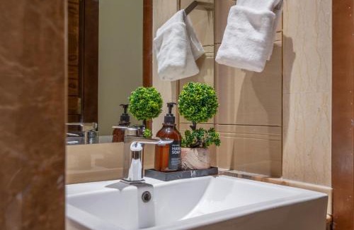Deira Apartment | Cozy Homes LLC