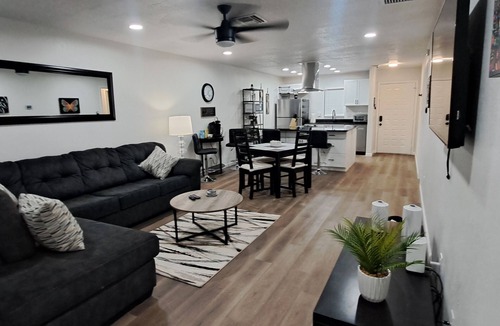 Sun 'N Lake House | Cozy Modern Haven