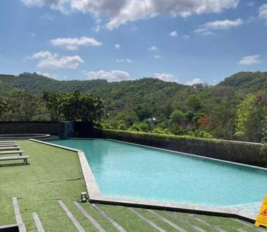 Tha Thaewawong Apartment | Cozy room with mountain view free onsen