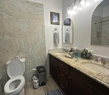 East Naples House | Cozy studio apartment with AC in Naples, just minutes from the beach