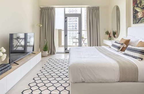 Discovery Gardens Apartment | Cozy Studio in Al Furjan - 12 minutes to the Metro